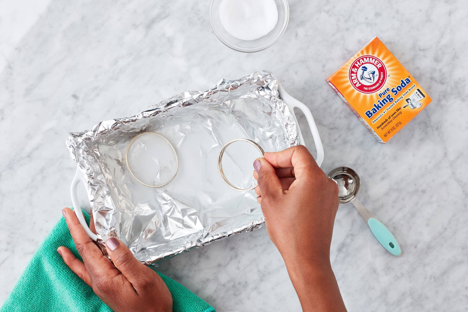 Eco-Friendly, Non-Toxic Ways To Clean Your Jewelry At Home